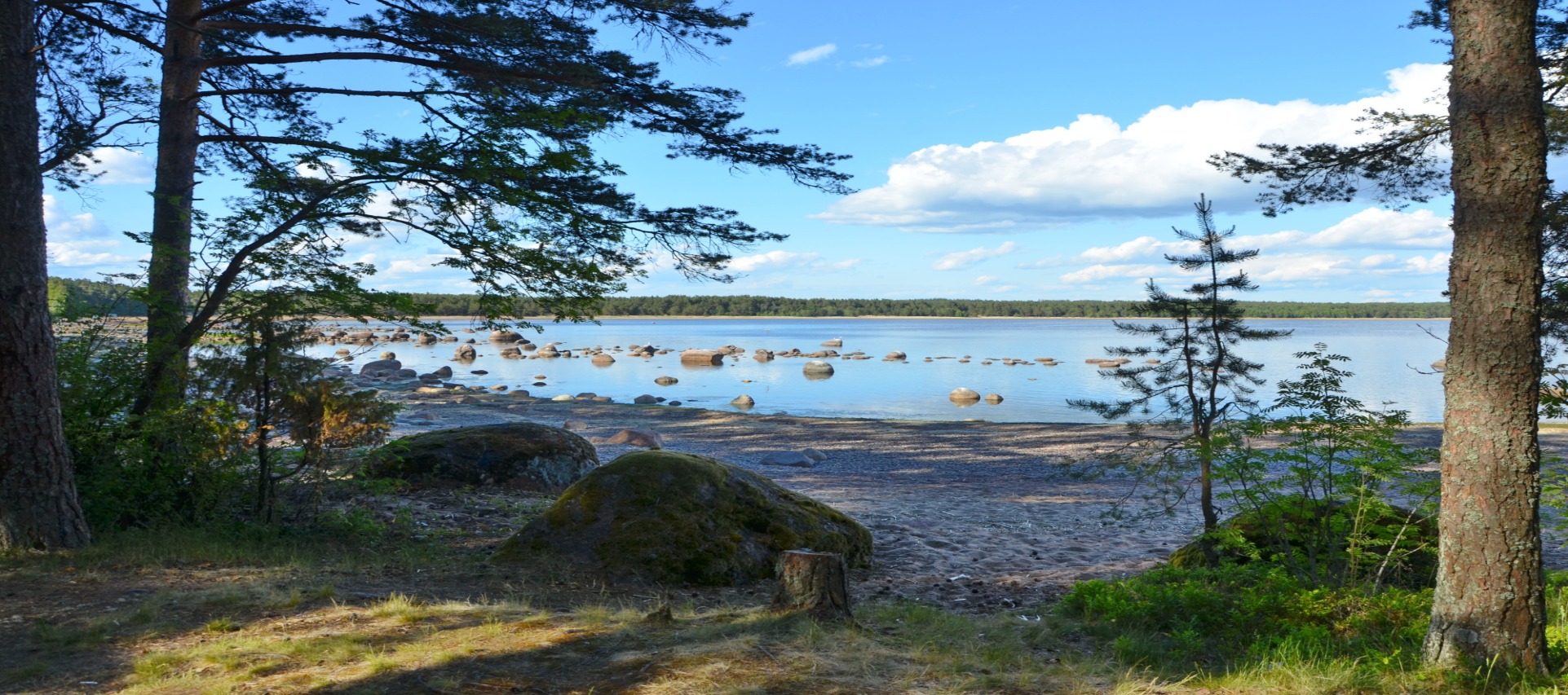 小屋综合体“湾边上的房子”